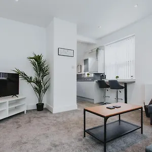stylish-city-flat-close-to-city-centre-with-free.hotelsin-nottingham.com/